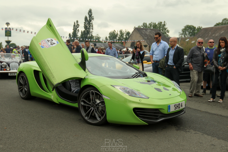 Illustration for article titled Classic British Welcome Photos (Le Mans Carshow)